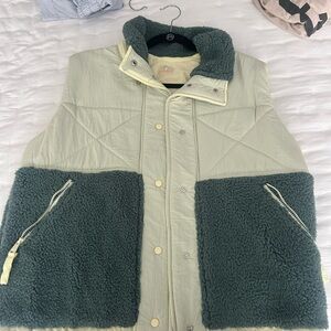 FP MOVEMENT Two-Tone Sherpa Vest with Pockets